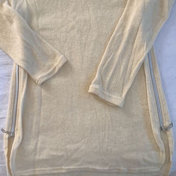 Women’s Sweater size S Cream Side Zipper - Picture 3 of 10